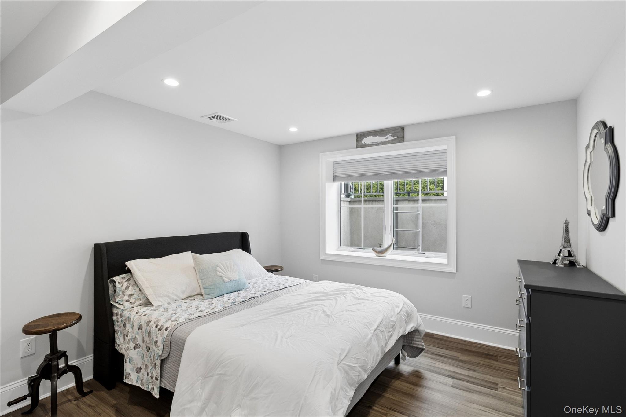 47 Old Riverhead Road Hampton Bays, NY 11946 - Photo 32 of 44