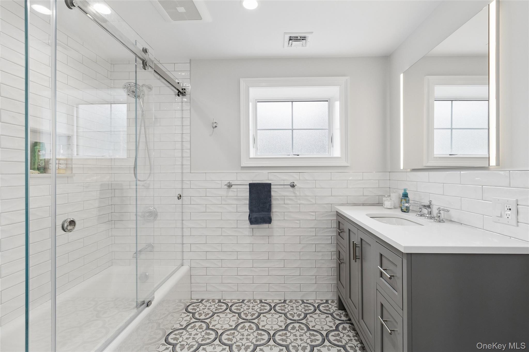 47 Old Riverhead Road Hampton Bays, NY 11946 - Photo 33 of 44