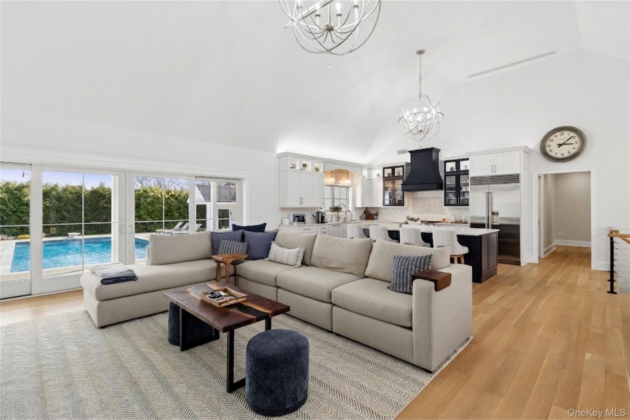 47 Old Riverhead Road Hampton Bays, NY 11946 - Photo 5 of 44