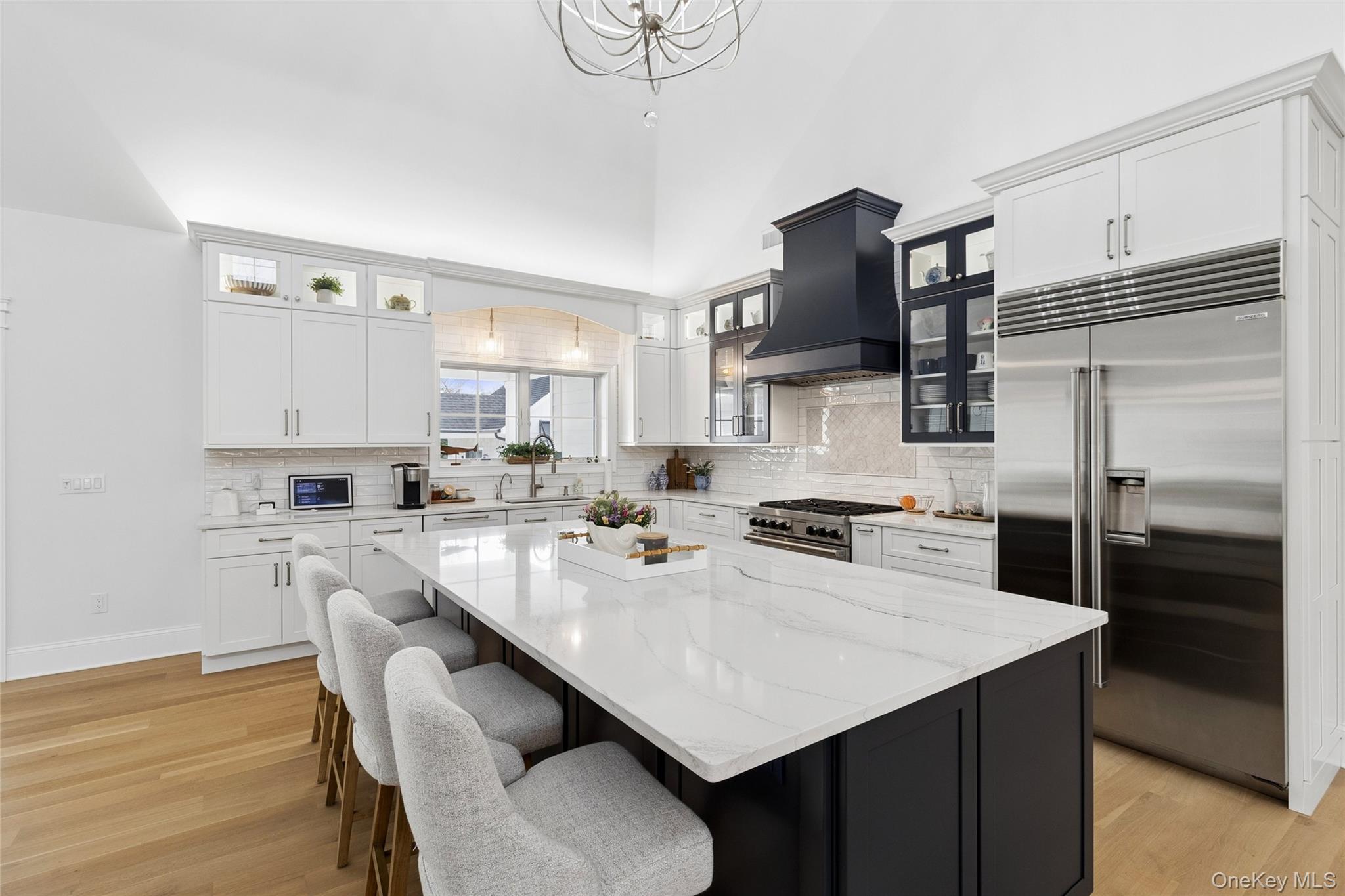 47 Old Riverhead Road Hampton Bays, NY 11946 - Photo 9 of 44