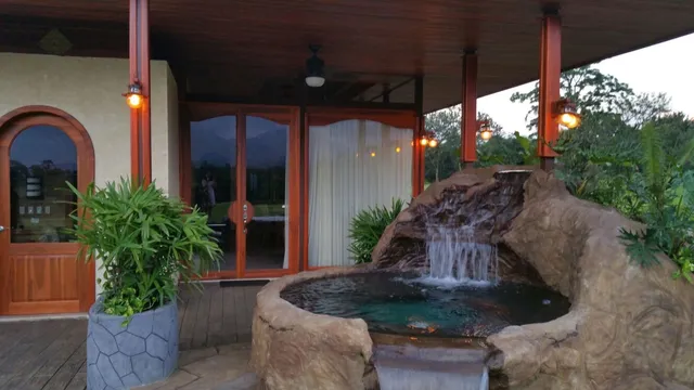 a view of a house with fountain bath tub and entertaining space