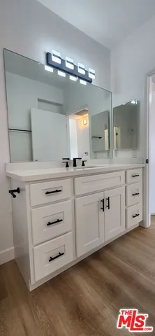 $2,895 | 14515 Dickens Street, Unit 402, Sherman Oaks, CA 91403