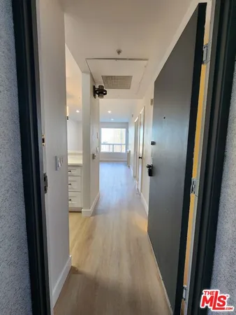 $2,695 | 14515 Dickens Street, Unit 206, Sherman Oaks, CA 91403