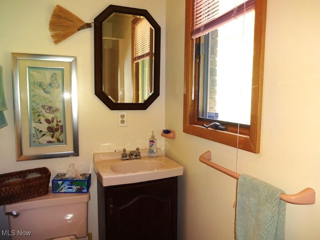 11421 Clay Road Newton, WV 25266 - Photo 15 of 35