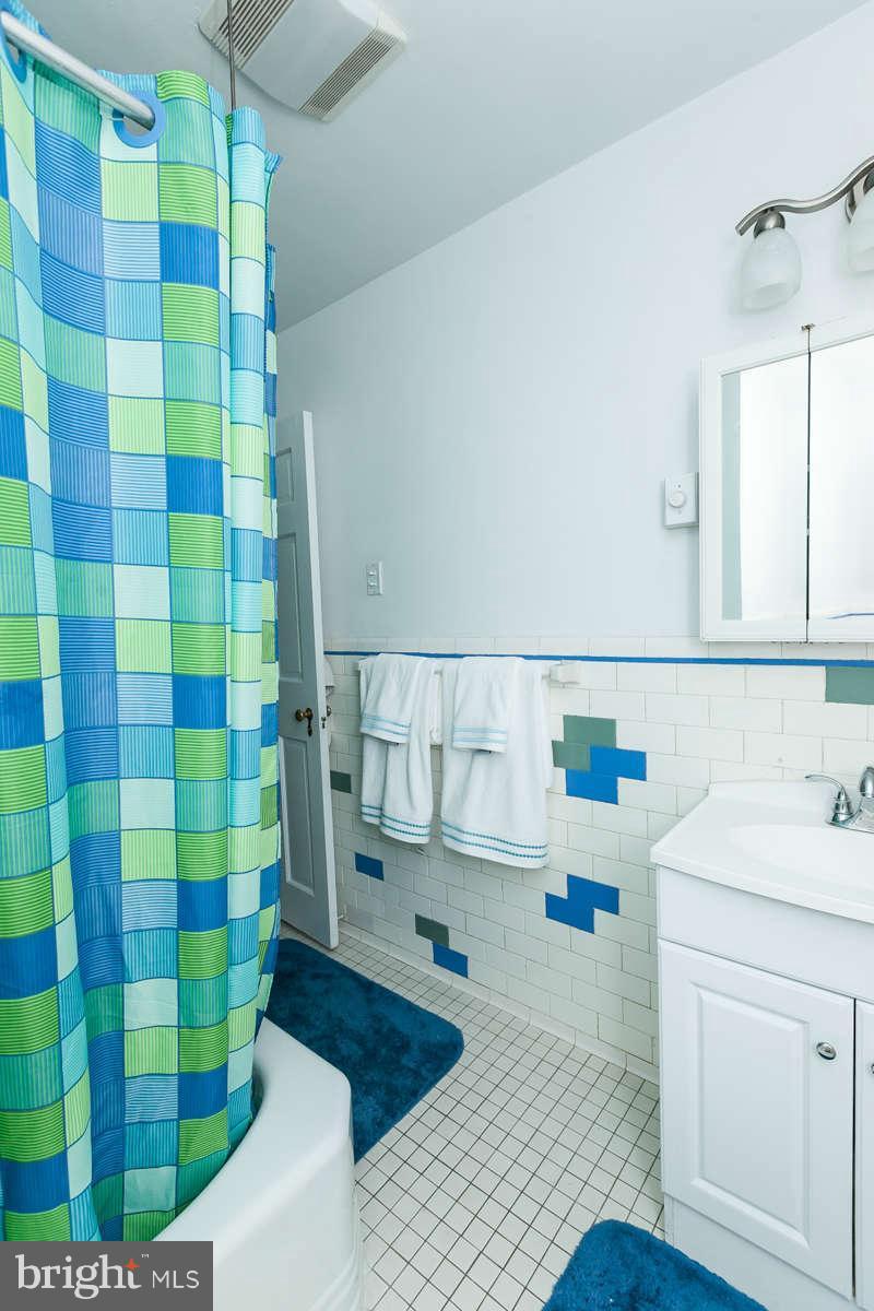 7405 York Road Towson, MD 21204 - Photo 19 of 30 Bath