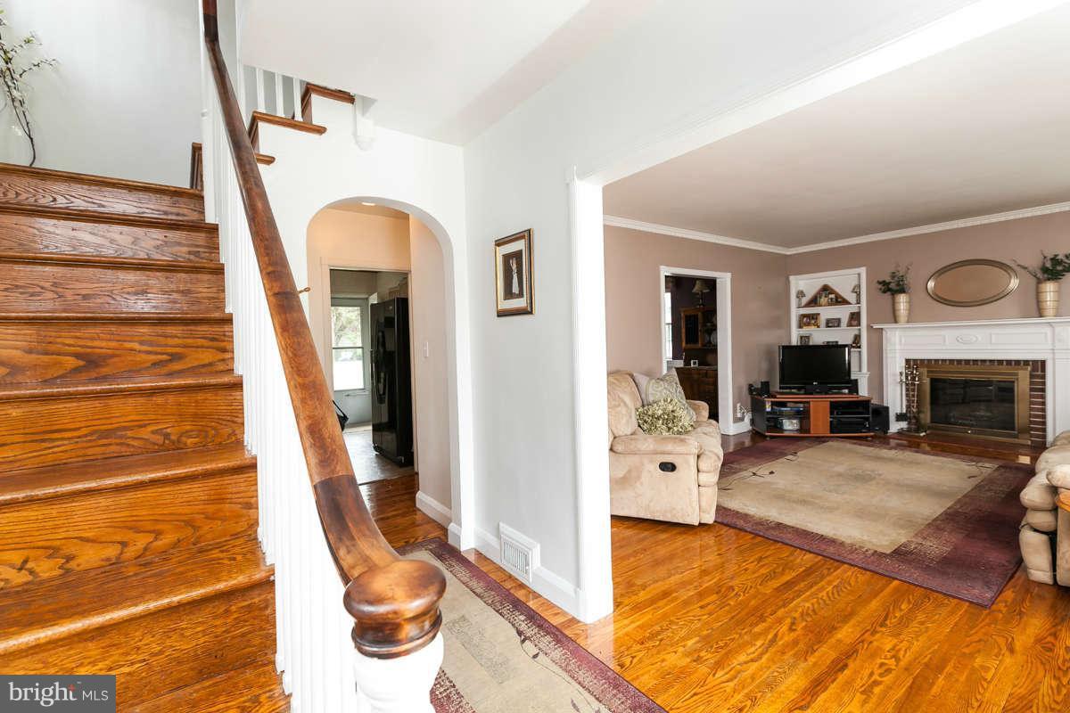 7405 York Road Towson, MD 21204 - Photo 3 of 30 Interior General
