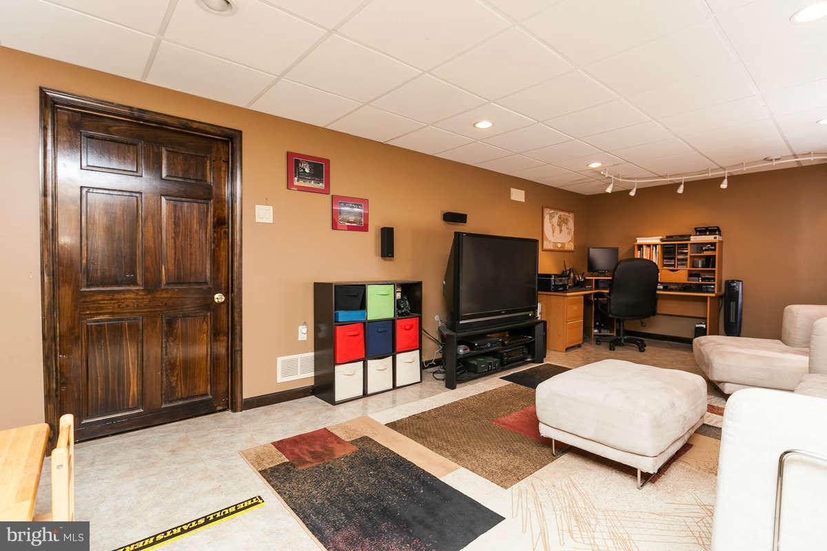 7405 York Road Towson, MD 21204 - Photo 21 of 30 Basement