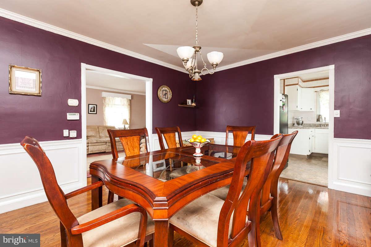 7405 York Road Towson, MD 21204 - Photo 9 of 30 Dining Room