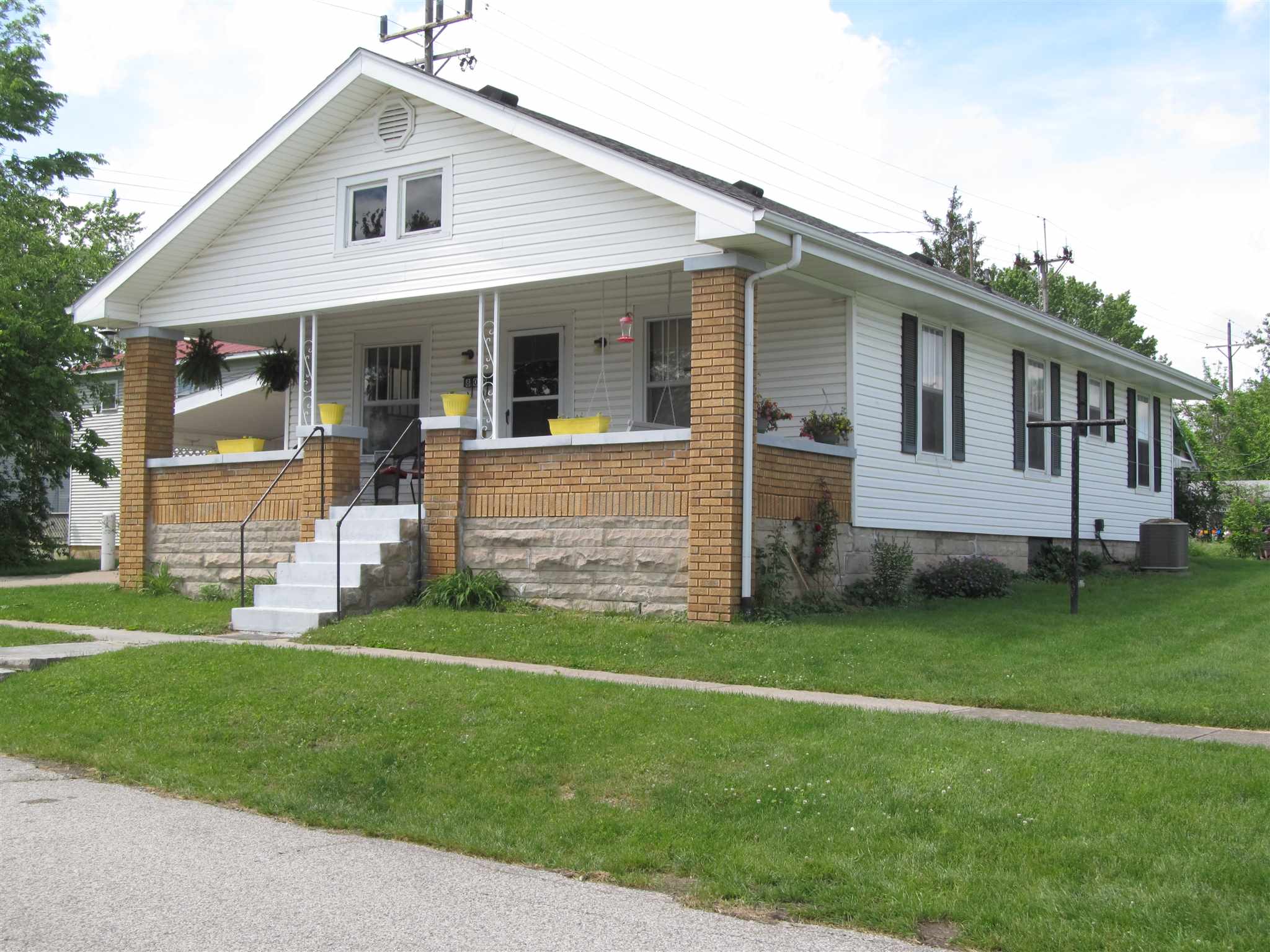 809 8th Street Bedford, IN 47421 - Photo 1 of 20 Gallery Image 1