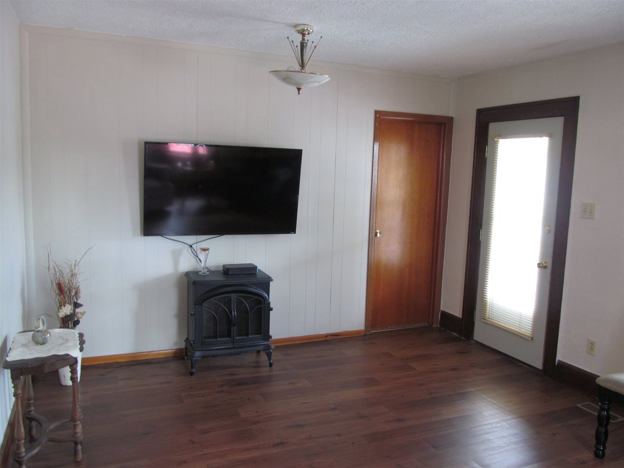 809 8th Street Bedford, IN 47421 - Photo 4 of 20 Gallery Image 4