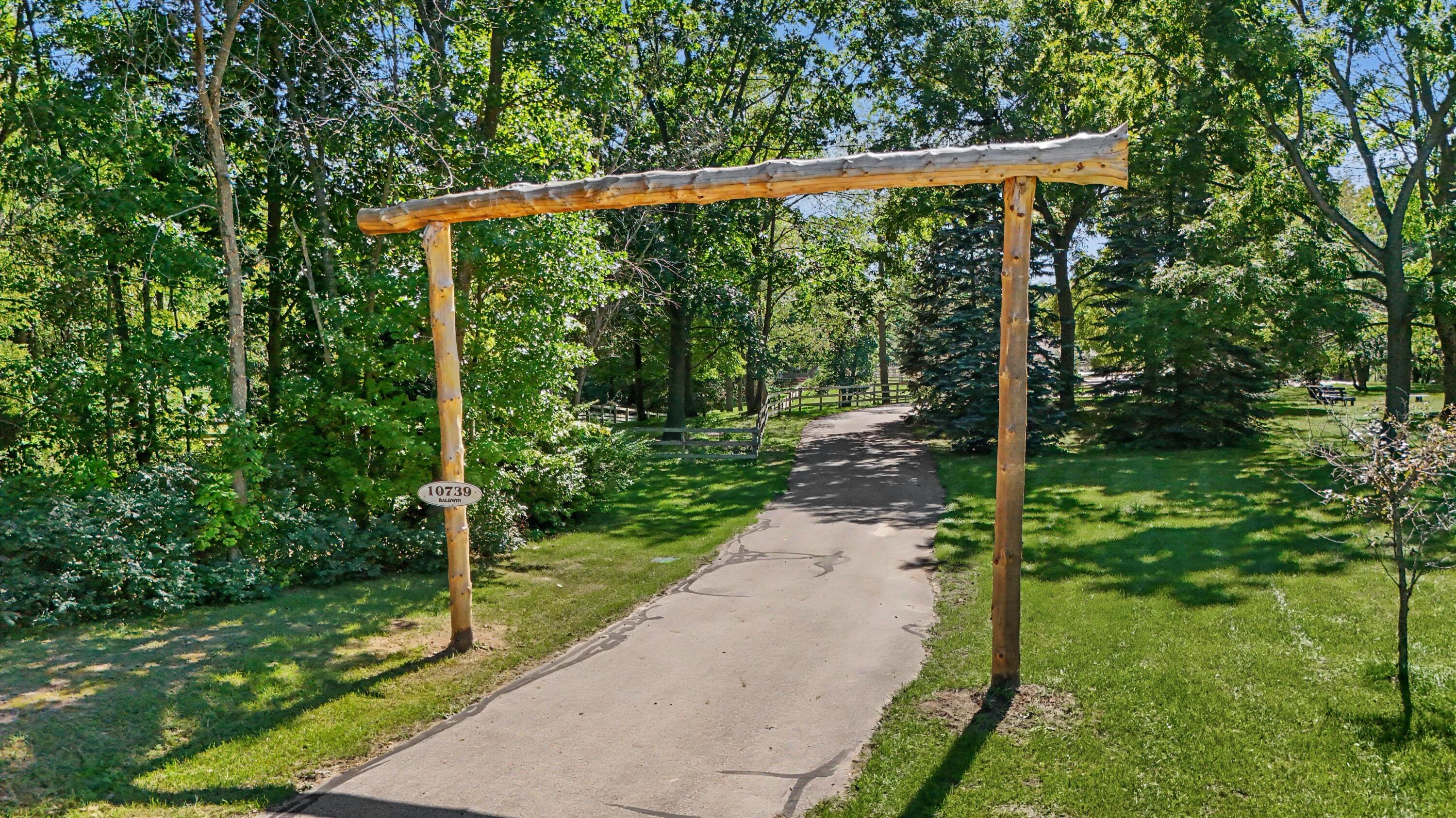 10739 Baldwin Road Greenville, MI 48838 - Photo 2 of 68 Driveway
