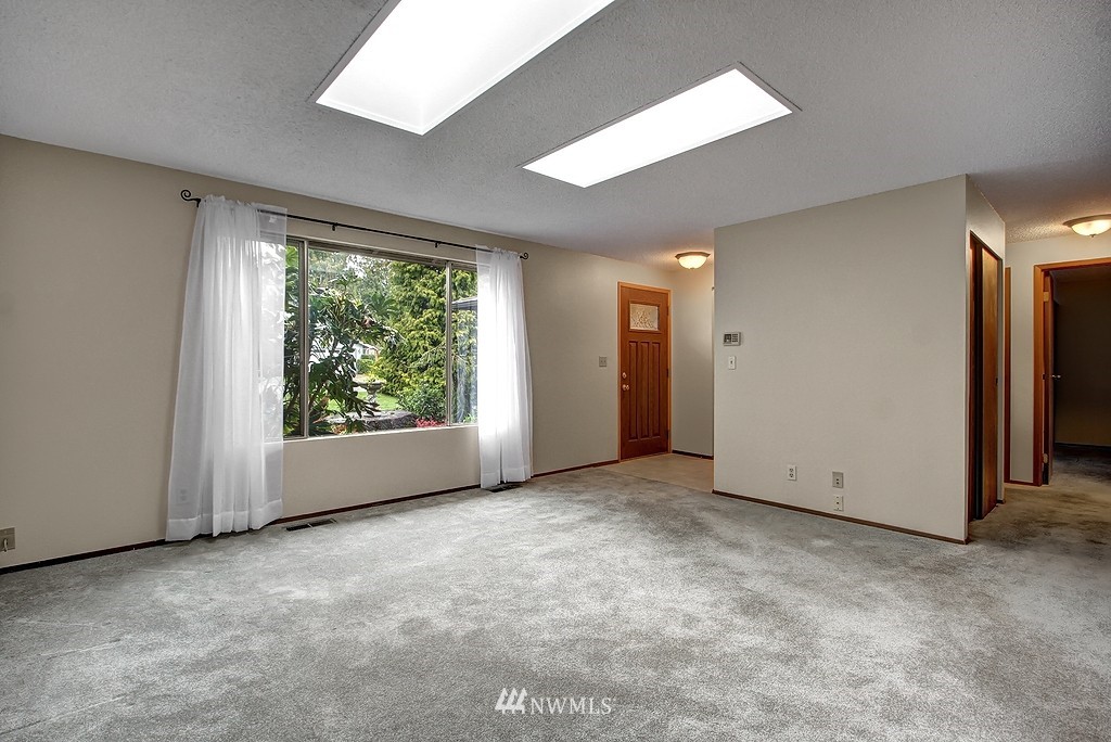 12909 Southeast 160th Street Renton, WA 98058 - Photo 2 of 19 Gallery Image 2