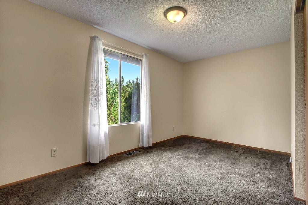 12909 Southeast 160th Street Renton, WA 98058 - Photo 12 of 19 Gallery Image 12