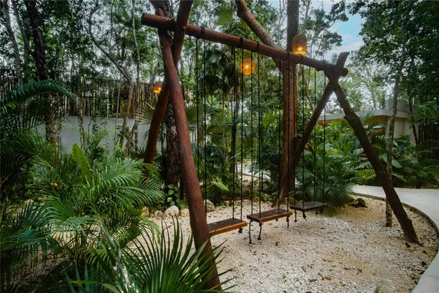 $357,420 | 15 Calle 33 Entre 22 Sur Y 31 Poniente 77760, Southbury, CT 06488