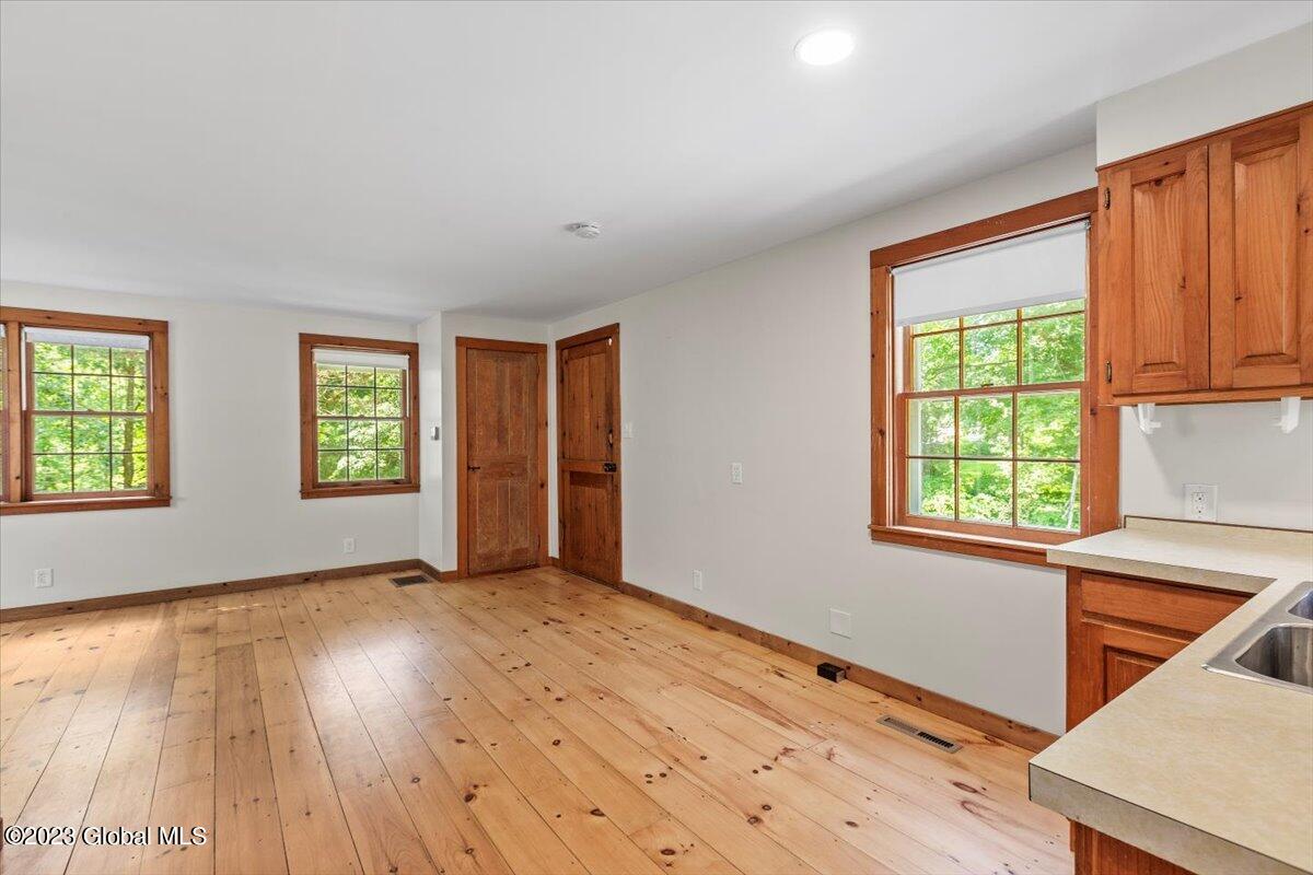 87 Scotch Bush Road Ballston, NY 12027 - Photo 18 of 41 32-MW2_6511