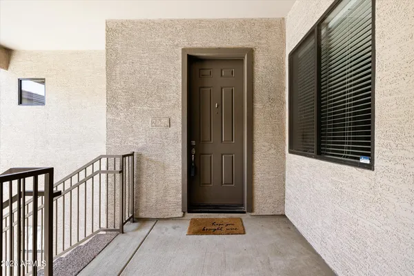 $299,000 | 3330 South Gilbert Road, Unit 2027, Chandler, AZ 85286