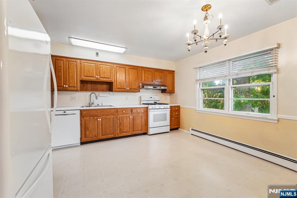 41-57 Rys Terrace Fair Lawn, NJ 07410 - Photo 12 of 32
