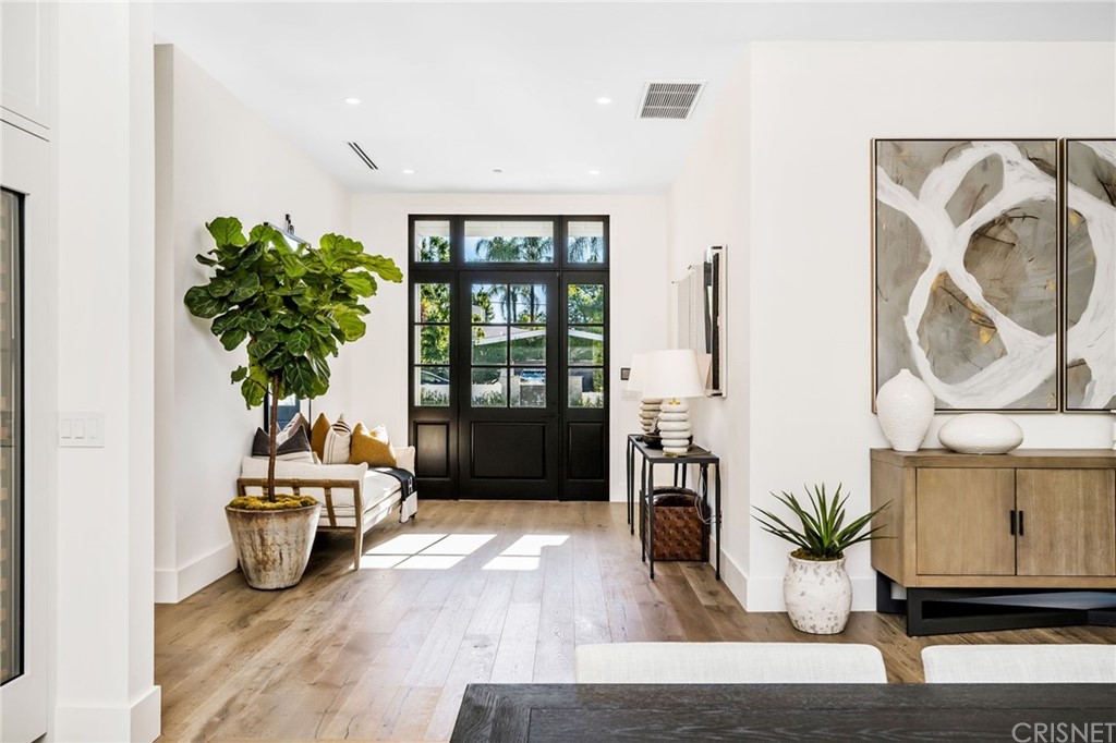 5412 Aldea Avenue Encino, CA 91316 - Photo 3 of 45