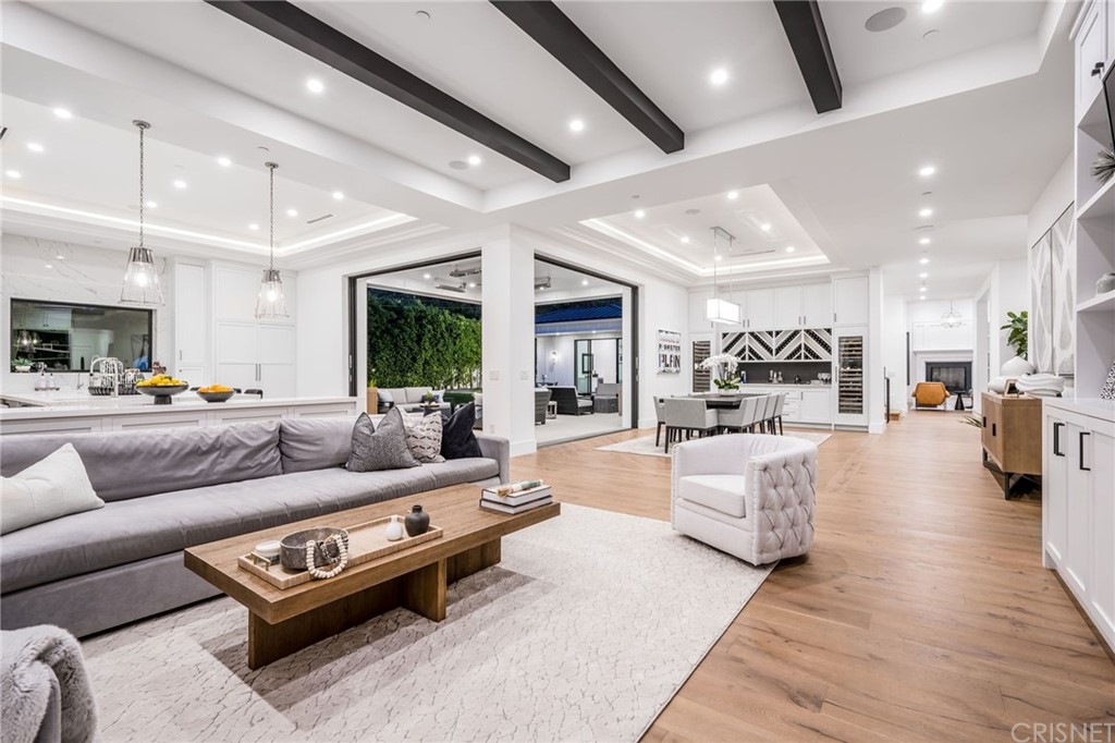 5412 Aldea Avenue Encino, CA 91316 - Photo 4 of 45