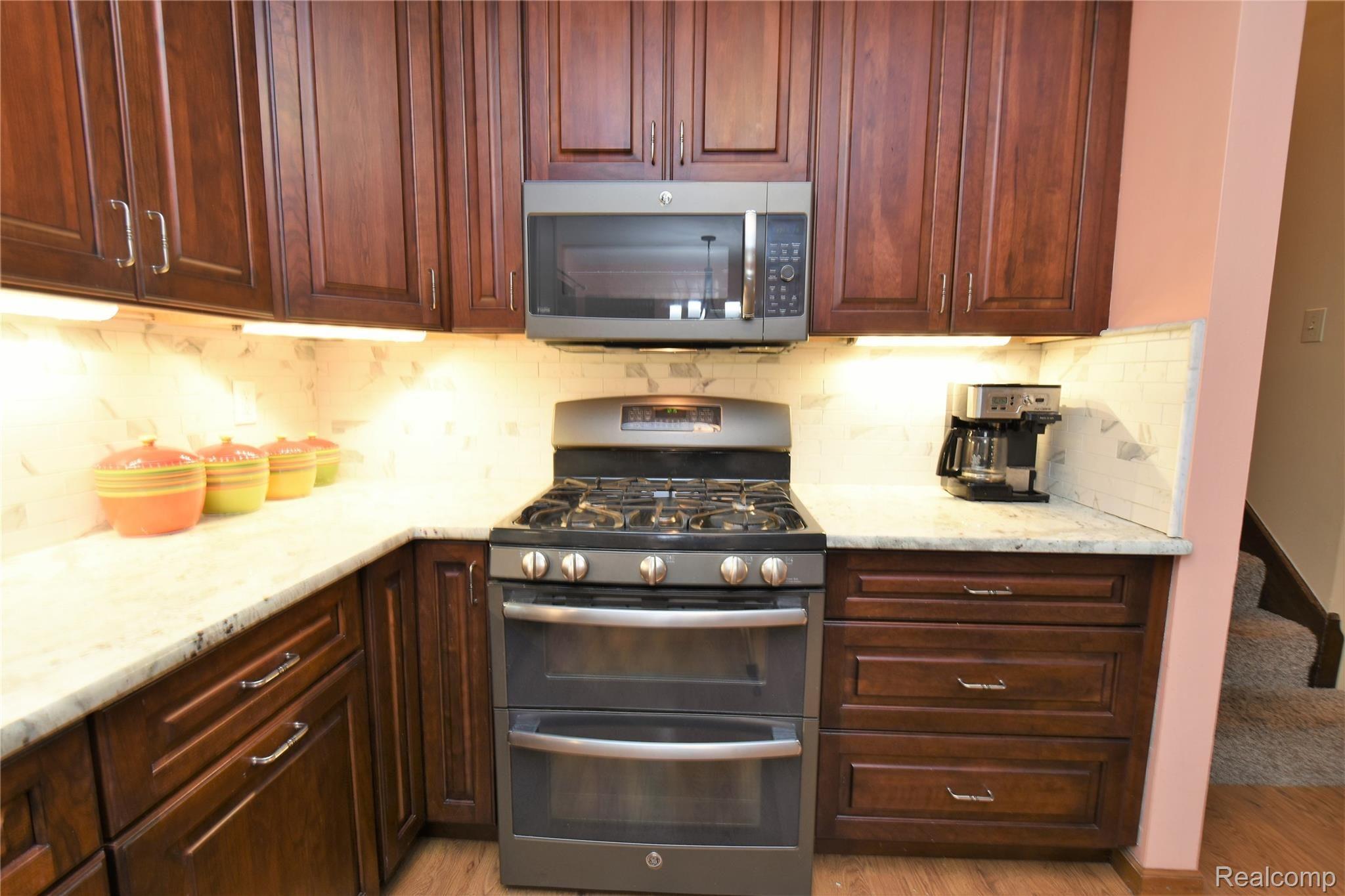 10498 Carmer Road Fenton, MI 48430 - Photo 17 of 40 DSC_5164.JPG