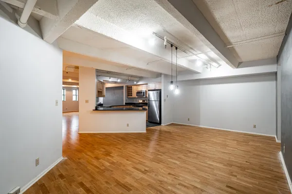 $359,900 | 270 East Highland Avenue, Unit 916, Milwaukee, WI 53202