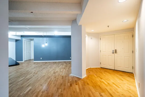 $359,900 | 270 East Highland Avenue, Unit 916, Milwaukee, WI 53202