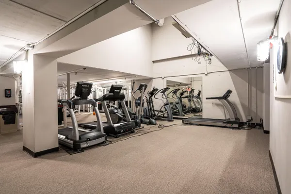 $359,900 | 270 East Highland Avenue, Unit 916, Milwaukee, WI 53202