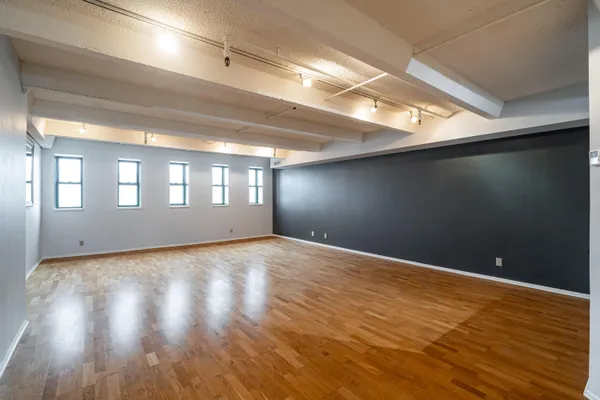 $359,900 | 270 East Highland Avenue, Unit 916, Milwaukee, WI 53202