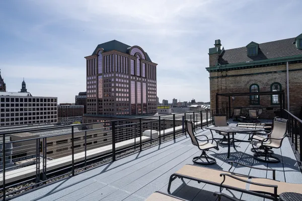 $359,900 | 270 East Highland Avenue, Unit 916, Milwaukee, WI 53202