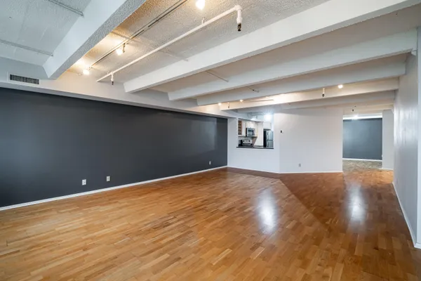 $359,900 | 270 East Highland Avenue, Unit 916, Milwaukee, WI 53202