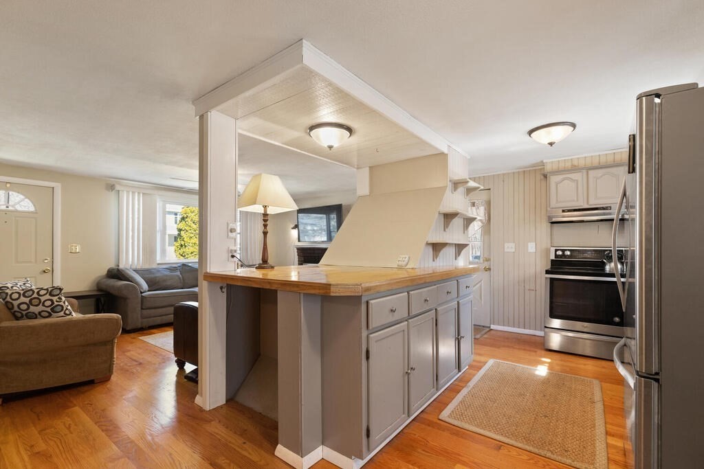 7 Davis Road Wilmington, MA 01887 - Photo 16 of 32 Gallery Image 16