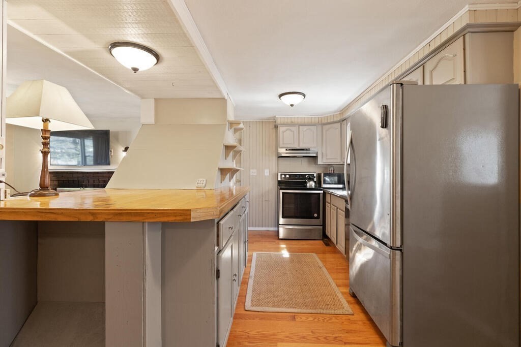 7 Davis Road Wilmington, MA 01887 - Photo 17 of 32 Gallery Image 17