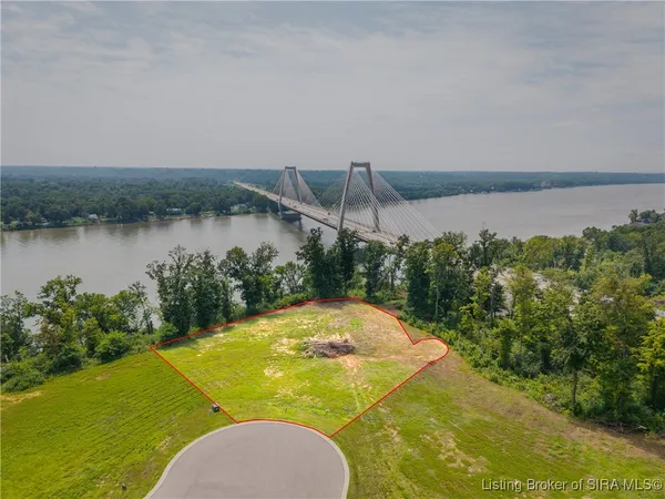 $575,000 | 8014 Limestone Ridge Way, Jeffersonville, IN 47130