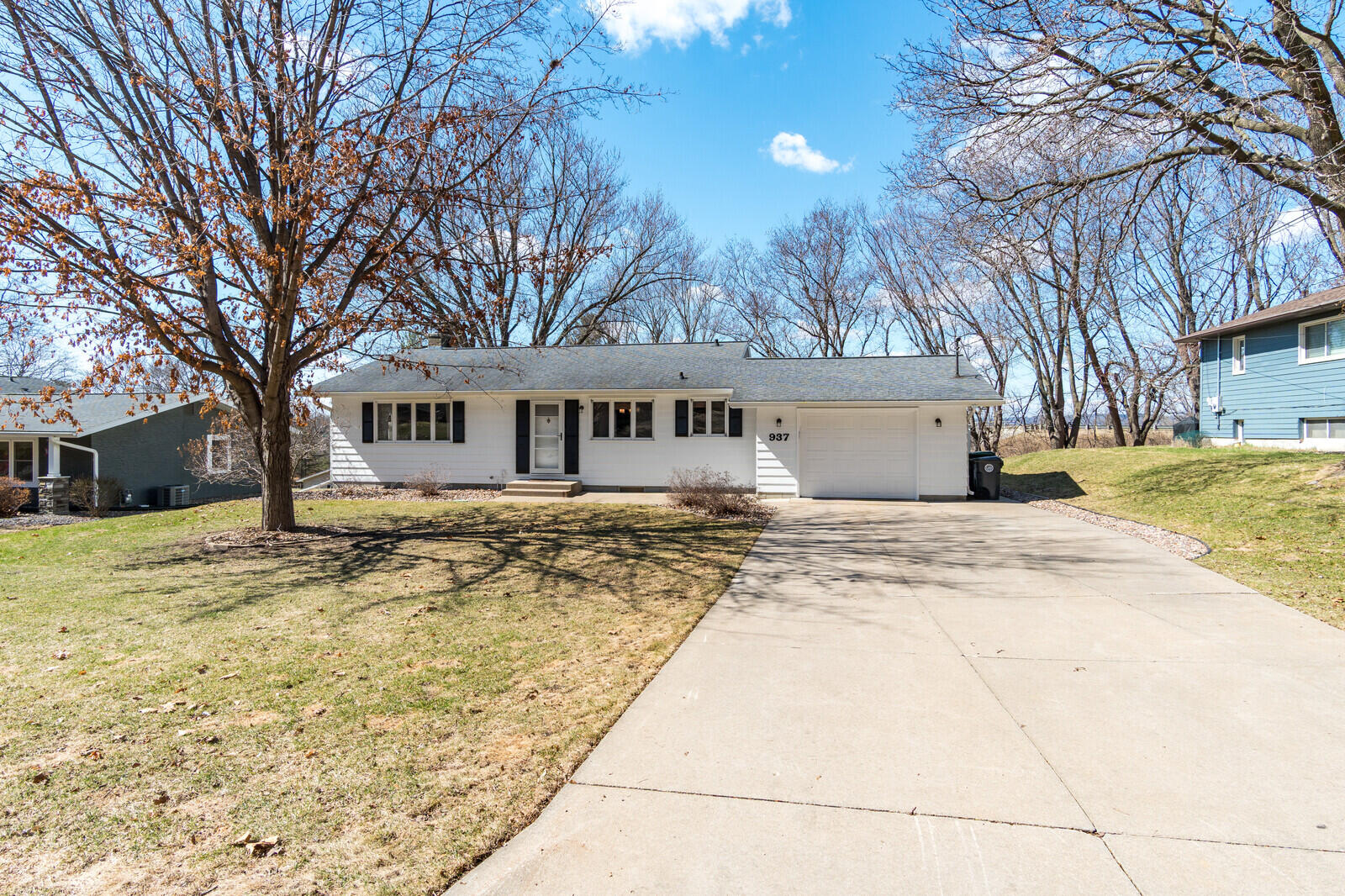 01_937MilsonCt_Exterior1_mls