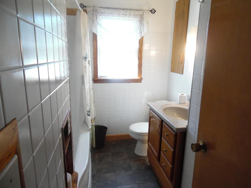 2248 East Newberg Road Pinconning, MI 48650 - Photo 12 of 18