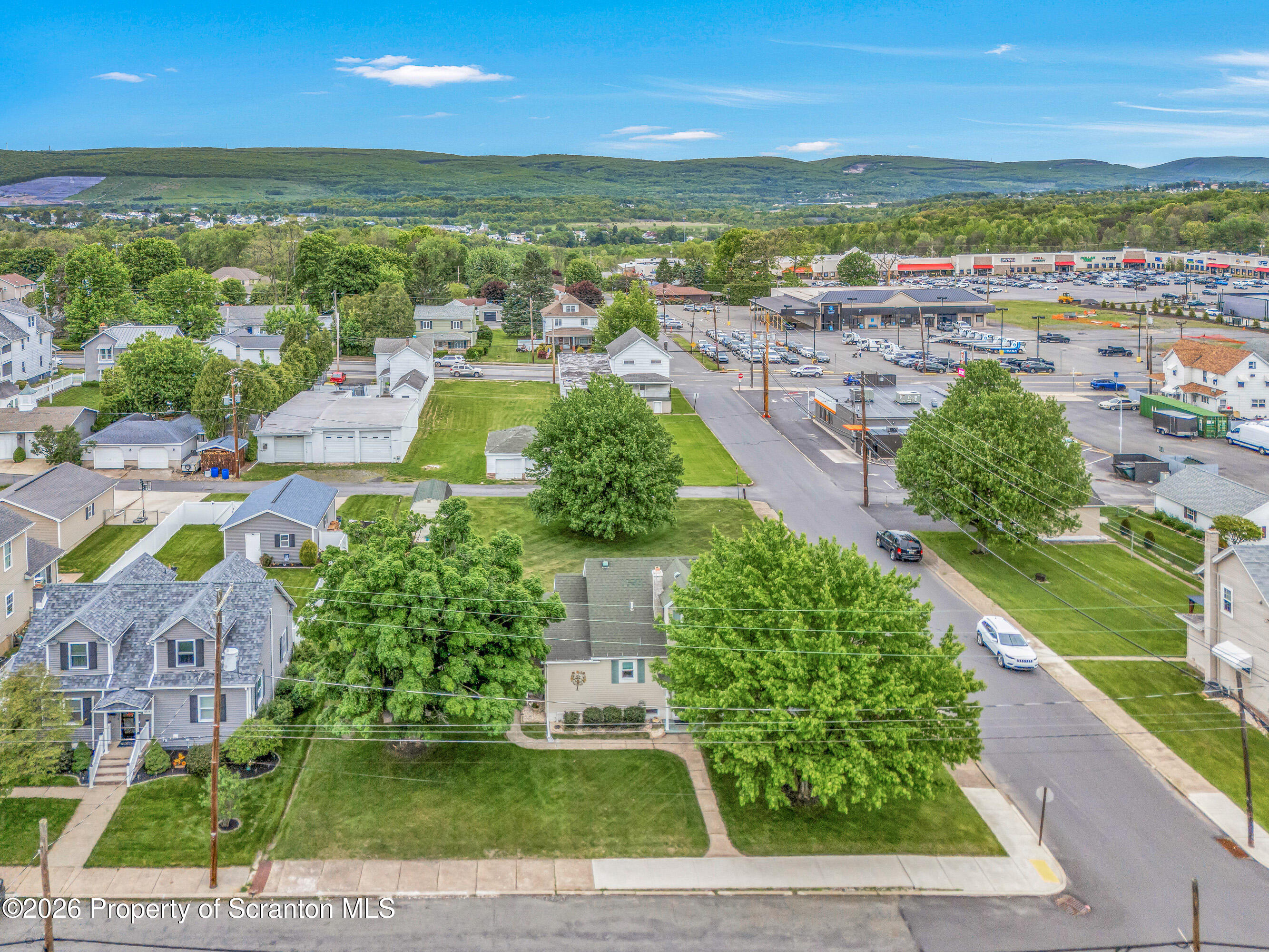 510 Roth Street Moosic, PA 18507 - Photo 4 of 49 Roth -5