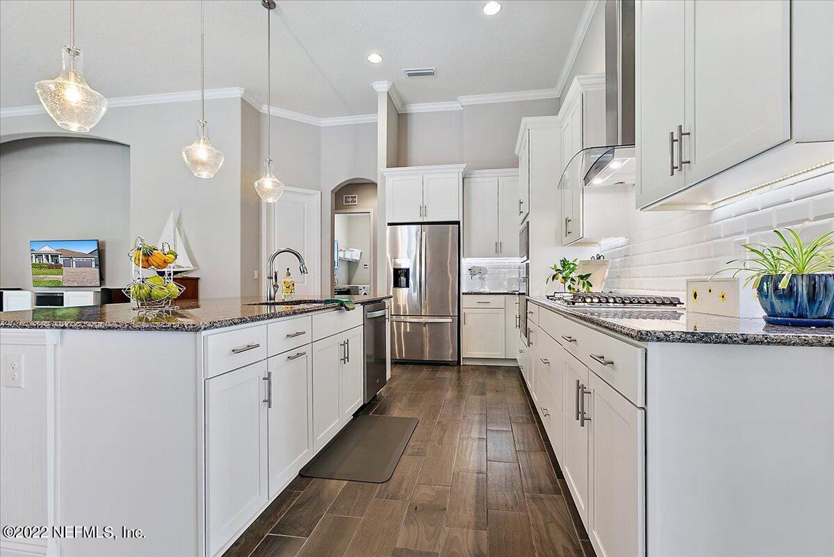 397 Glenneyre Circle St. Augustine, FL 32092 - Photo 6 of 34 Kitchen