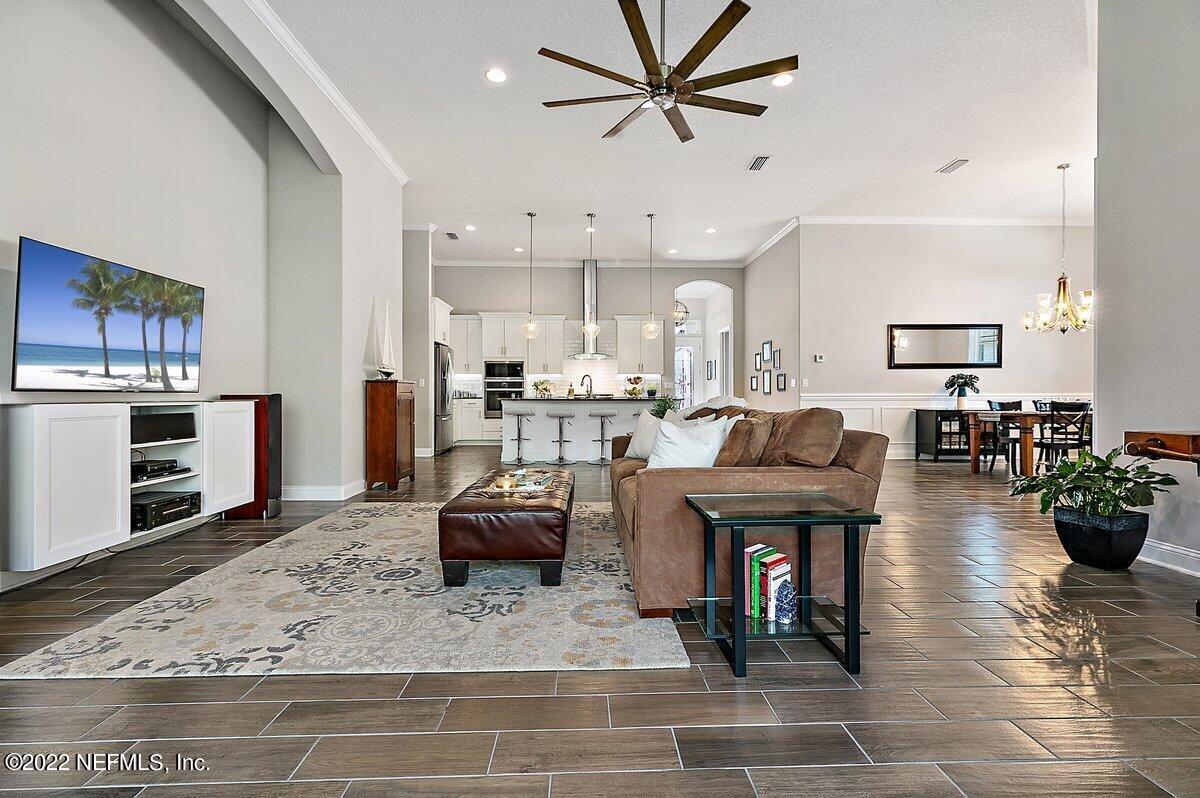 397 Glenneyre Circle St. Augustine, FL 32092 - Photo 10 of 34 Family Room 1