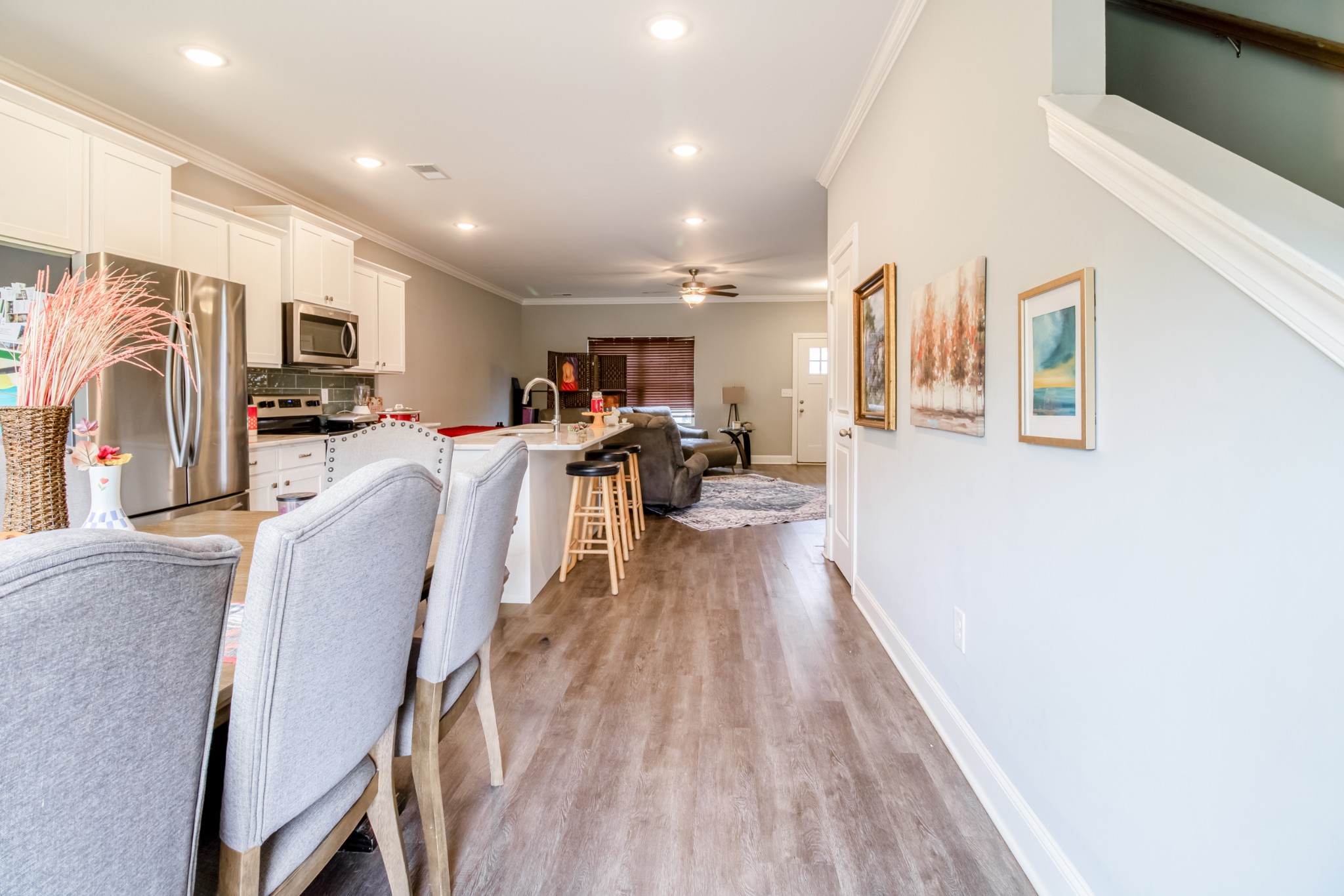 628 Bella Court Lebanon, TN 37087 - Photo 22 of 56 a living room with stainless steel appliances furniture or couch and a kitchen