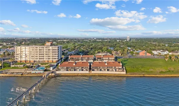 $500,000 | 4270 Ocean Drive, Unit 2, Corpus Christi, TX 78411