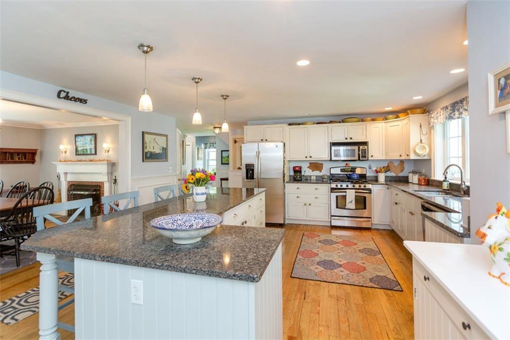 8 Mayflower Drive Cumberland, ME 04021 - Photo 4 of 17 Photo