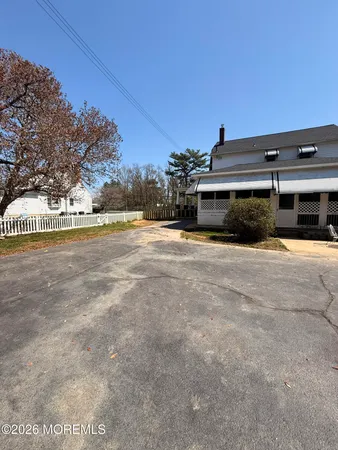 $600,000 | 319 Broadway Road, Freehold, NJ 07728