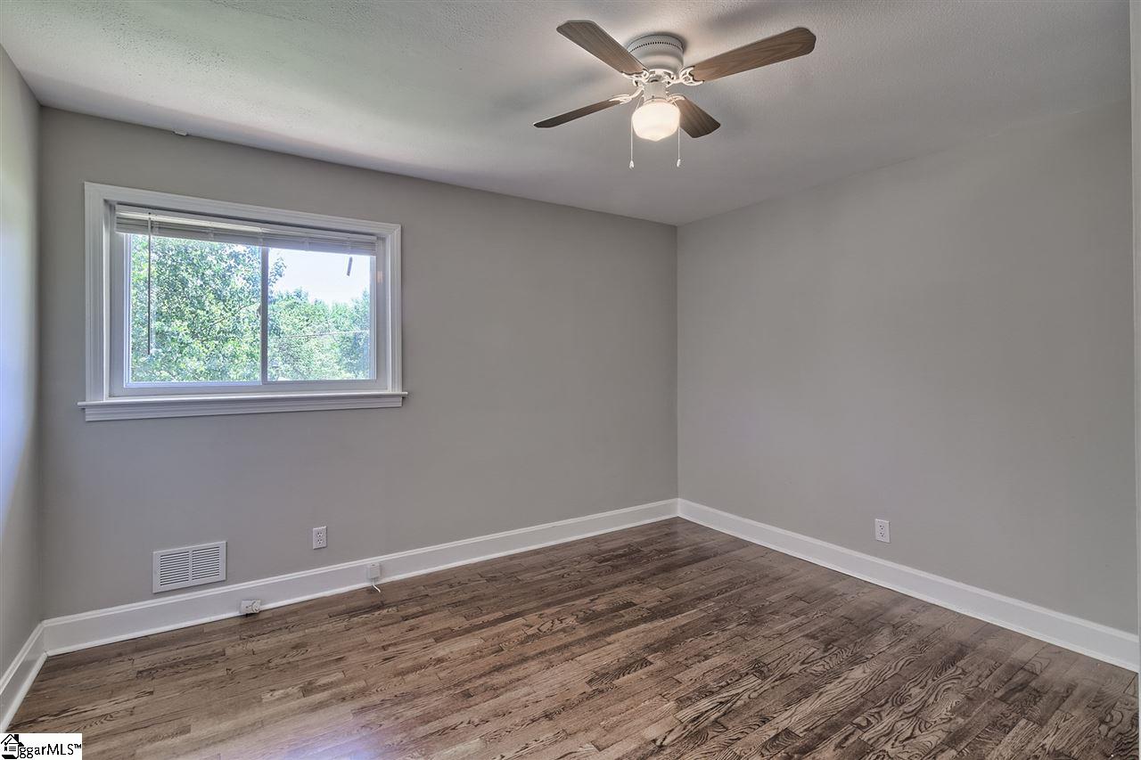 116 Overbrook Drive Greer, SC 29650 - Photo 5 of 29 Gallery Image 5