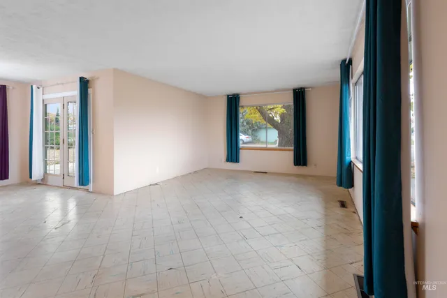 $289,900 | 324 South Whitley Drive, Fruitland, ID 83619