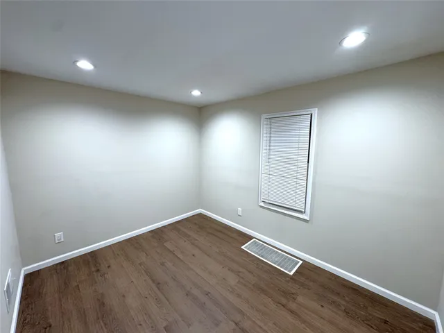 $1,650 | 33 1/2 Oak Street, Johnson City, NY 13790