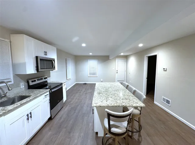 $1,650 | 33 1/2 Oak Street, Johnson City, NY 13790