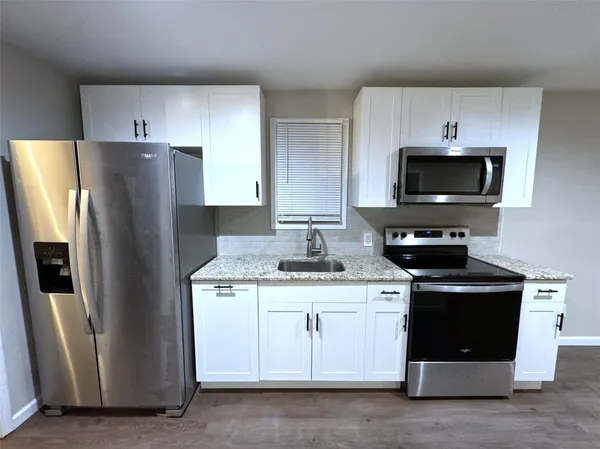 $1,600 | 33 1/2 Oak Street, Johnson City, NY 13790