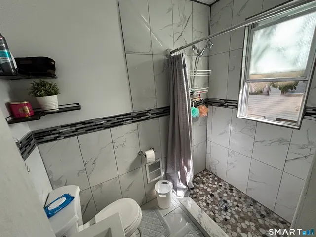 $460,000 | 334 Hollister Street, Stratford, CT 06615