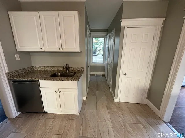 $460,000 | 334 Hollister Street, Stratford, CT 06615