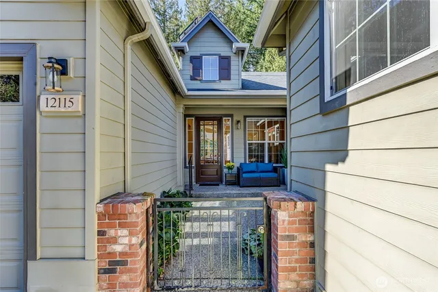 a view of entrance of the building